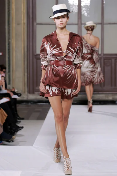 Look 22